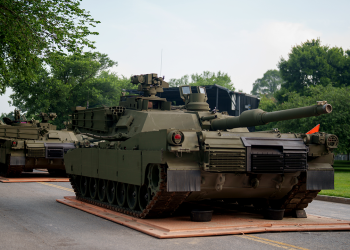 Tisuće se pridružuju prosvjedu ‘No Kings’ u Aleksandriji dok započinje DC Parade Prep