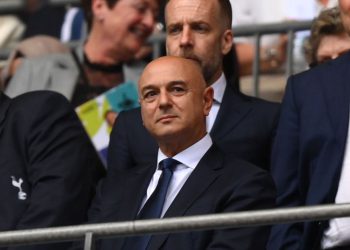 Tottenham, Levy na oproštaj od Postecogloua: “Europa liga nije dovoljna”