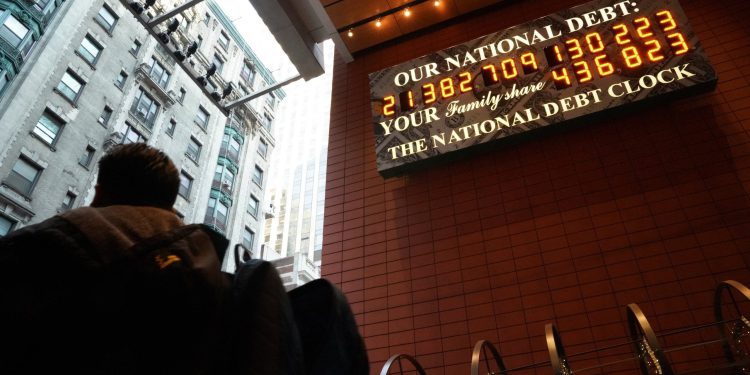 Trump brani ‘veliki, prekrasan račun’ jer se zakonodavci brinu oko 5 trilijuna dolara duga