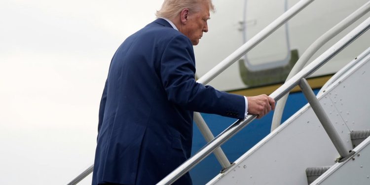 Trump i Rubio spotaknu na korake do zrakoplovstva One
