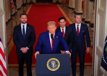 Trump kaže da Iran postiže “spektakularni vojni uspjeh” i upozorava “nasilnik” iran da “sklopi mir” ili se suoči s “većim” napadima