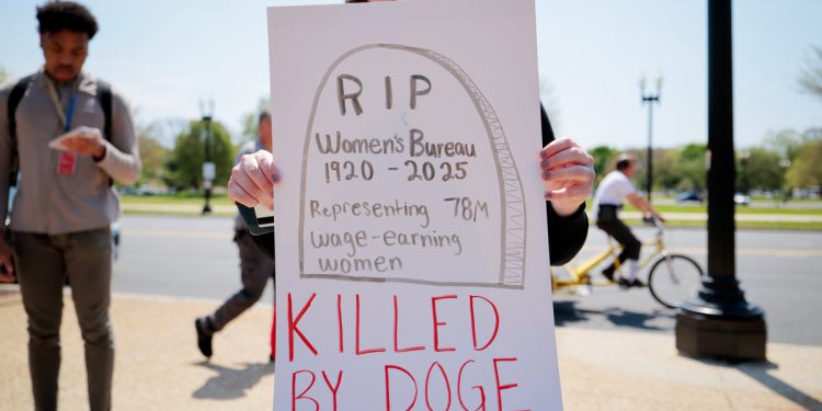 Trump nastoji zatvoriti 105-godišnju odjel koji podržava žene radnice unatoč tome što će to ostati