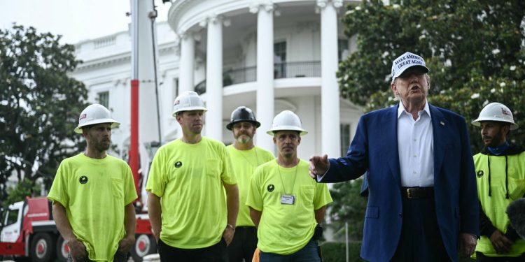 Trump naziva predsjednika Feda Powella ‘glupom osobom’ uoči ključne odluke o kamatama