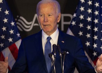 Trump promiče tvrdnju da je Biden zamijenio ‘robotski klon’ – RT World News