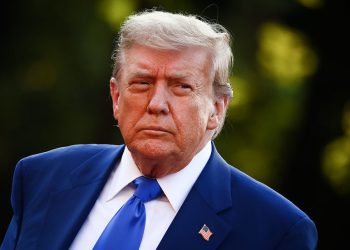 Trump razmotriti buduću pomoć Ukrajine – RT World News