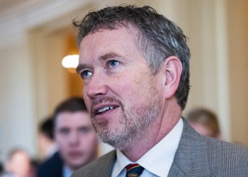 Trumpov politički tim stvara PAC za izbacivanje veleposlanika Massieja iz Kongresa 2026. godine