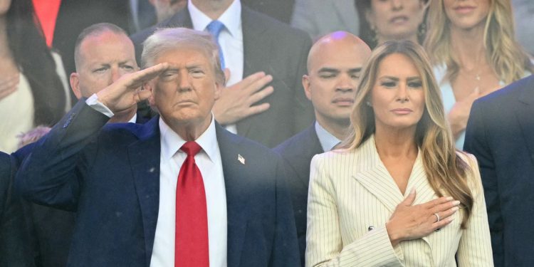 Trumpova vojna parada uživo: Predsjednik slavi svoj rođendan na vojničkoj izložbi 250. obljetnice u DC -u