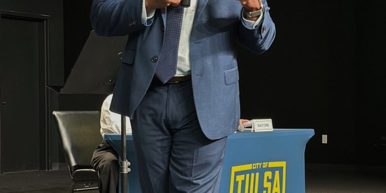 Tulsov novi crni gradonačelnik predlaže povjerenje u iznosu od 100 milijuna dolara za ‘popravak’ utjecaja masakra u utrci iz 1921. godine