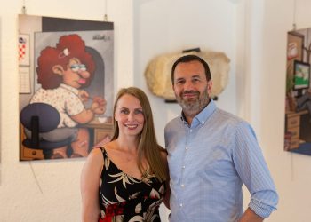 U Omišlju otvorena izložba najpoznatijeg hrvatskog suvremenog karikaturista