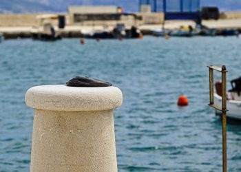 U Općini Sutivan postavljen spomenik stivanskim ribarima