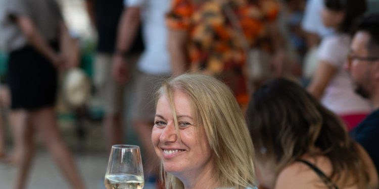 U šibenskom đardinu uživalo se u ovom skladnom paru: Pogledajte veliku fotogaleriju s jedinstvene gastro manifestacije