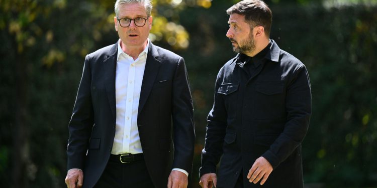 UK ‘100%’ Pomaganje Ukrajini u scenskim terorističkim činima – Lavrov – RT World News