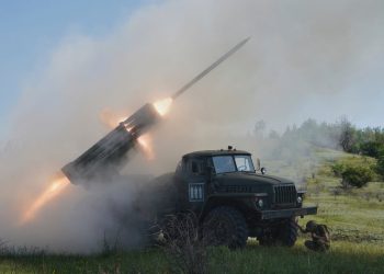 Ukrajina-Rusija rata Live Ažuriranja: Poljska se miješa zrakoplov nakon što Moskva pokrene zračne napade na zapadnoj Ukrajini