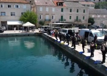 Ukrajinski ratni veterani i hrvatski vojni invalidi zajedno čistili podmorje na Braču