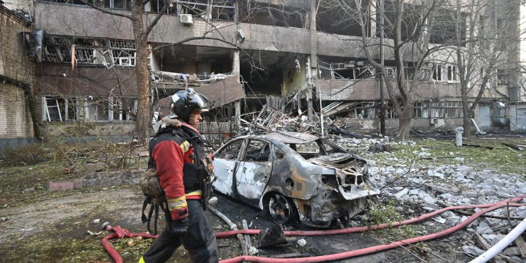 Ukrajinsko-rusko rat najnovije: Dvije ubijene i desetke ranjene nakon što su Putinove snage pokrenule masovni napad bespilotnih letjelica na Harkiv