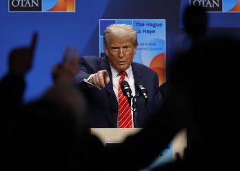 Ukrajinsko-rusko rat najnovije: Trump priznaje da bi Putin mogao napasti više Europe nakon što je na sastanku sa Zelenskom na Samitu sastao