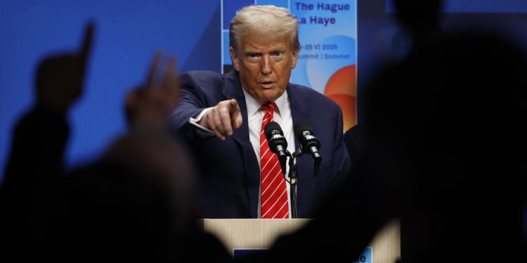 Ukrajinsko-rusko rat najnovije: Trump priznaje da bi Putin mogao napasti više Europe nakon što je na sastanku sa Zelenskom na Samitu sastao