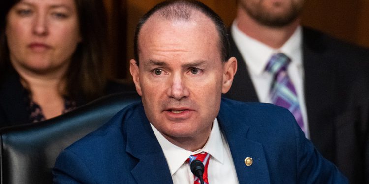 Utah Senator Lee povlači odredbu javne prodaje zemljišta s poreza na GOP