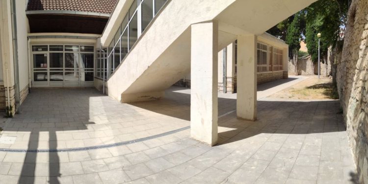 VELIKA INVESTICIJA U ŠKOLSKU INFRASTRUKTURU SPLITA: OŠ Meje dobiva novo krovište, podzemnu garažu, solarne panele i obnovljena igrališta