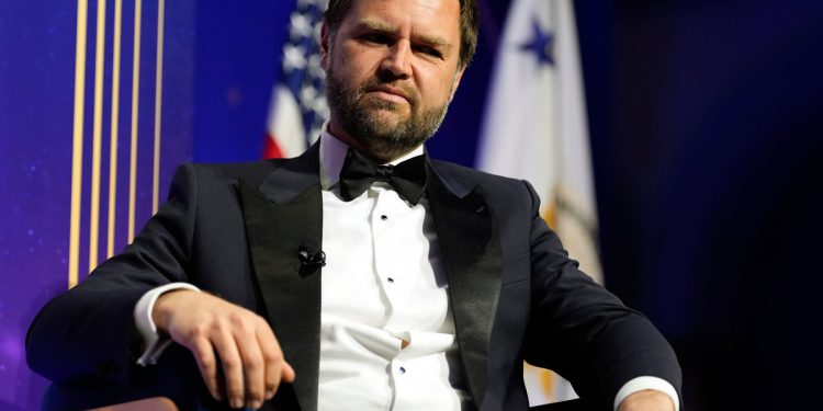 Vance je napravio kratko putovanje u Montanu kako bi razgovarao s Rupertom i Lachlanom Murdochom, kažu izvori AP -a