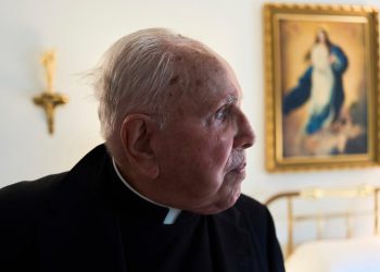 Velečasni James Kelly: 100-godišnji katolički svećenik koji još uvijek izvodi svakodnevnu misu