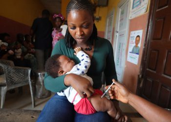 Velika Britanija zalaže se za globalne napore na cjepivima pada na 400 milijuna funti na 1,25 milijardi funti usred splava smanjenja pomoći