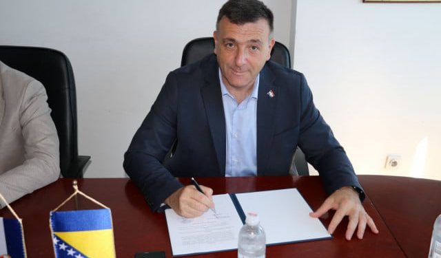 Vlada ŽZH dodijelila 2 milijuna KM lokalnim zajednicama, Širokom i Ljubuškom po 600.000, Posušju i Grudama po 400.000 KM