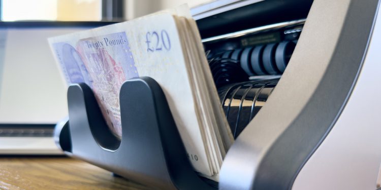 Vlada u Velikoj Britaniji troši preko 700 tisuća dolara na manju web stranicu Makeover – RT World News