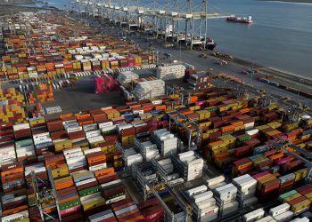 Vlasti u Velikoj Britaniji oduzimaju kokain vrijedan više od 130 milijuna dolara od broda u londonskoj luci