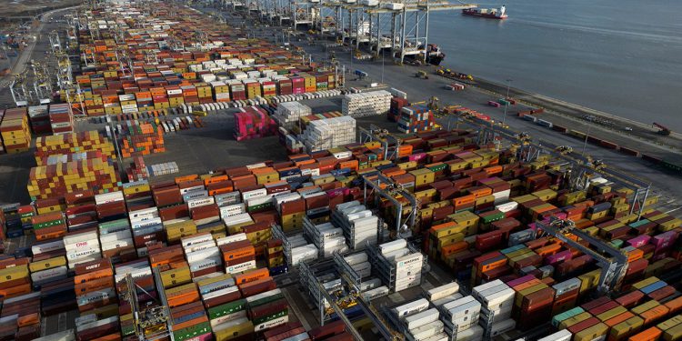 Vlasti u Velikoj Britaniji oduzimaju kokain vrijedan više od 130 milijuna dolara od broda u londonskoj luci