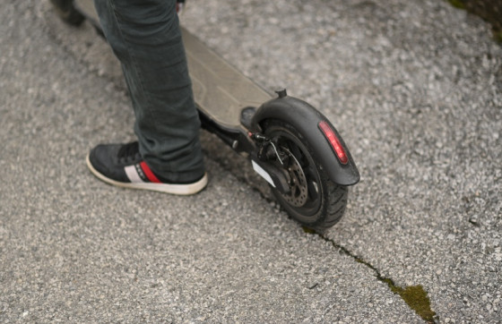 Vozač romobila kažnjen zbog vožnje u alkoholiziranom stanju