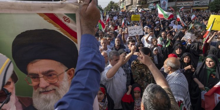 Vrhovni iranski vođa izjavljuje pobjedu nad Izraelom i SAD -om – RT World News