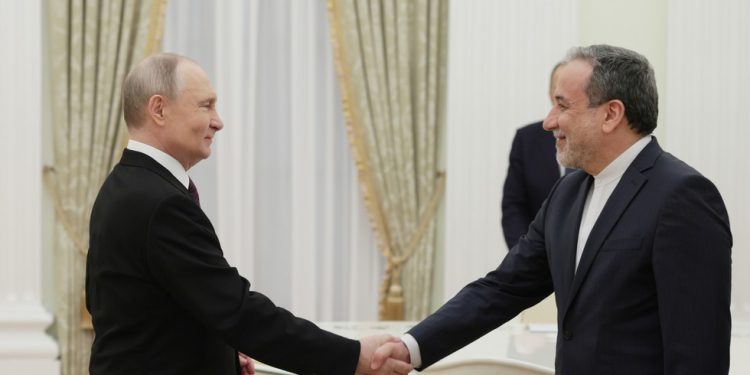 Vrhunski iranski diplomata očekuje ‘kritičke’ razgovore s Putinom – RT Rusijom i bivšim Sovjetskim Savezom