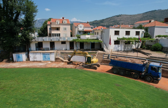 Vrijednost radova oko 370 tisuća eura: Radi se atletska staza na stadionu Lapad (FOTO)
