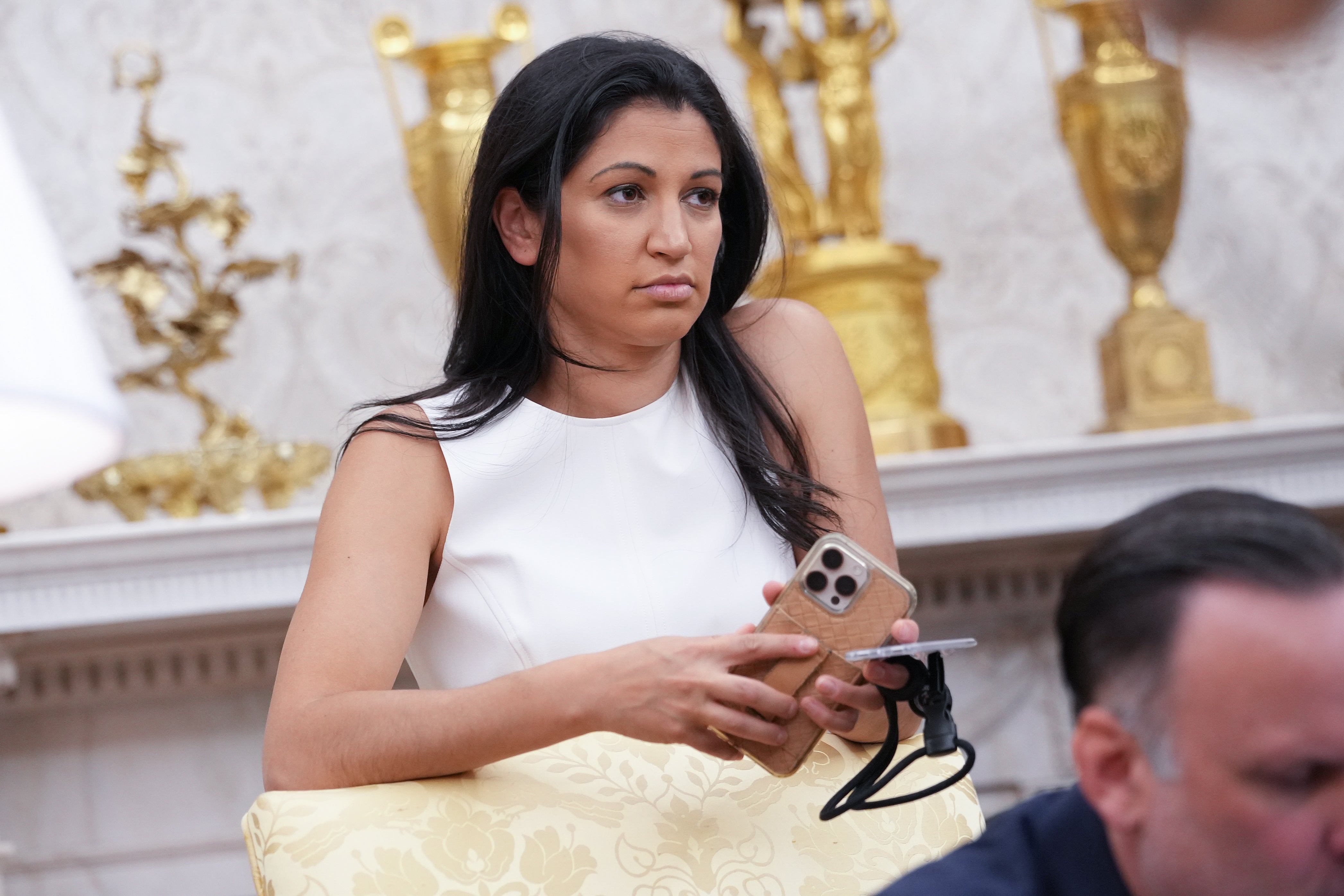 Katie Miller završila je u teškoj situaciji između Elona Muska i Donalda Trumpa