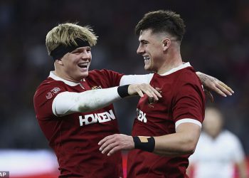 Western Force 7-54 British & Irish Lions: Andy Farrell-ova strana trčala u osam pokušaja i krstarenja do velike pobjede dok su poplave otvorene u otvaraču za turneje dolje