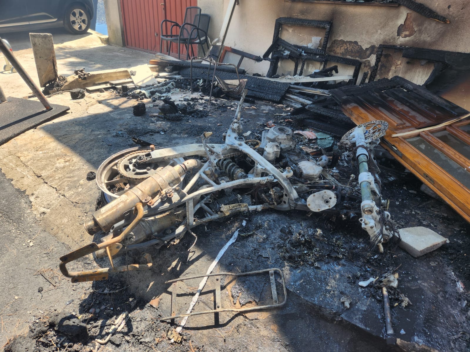 FOTO Galerija užasa - Vatrogasci objavili jezivu snimku, pogledajte što je ostalo nakon buktinje u Pisku -