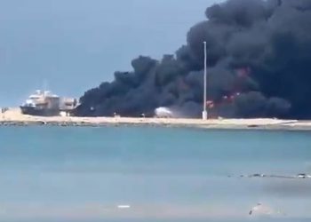 Zapalio se brod s metanolom u Iranu