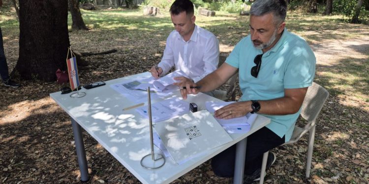 Započinje obnova povijesnog trogirskog parka Garagnin-Fanfogna