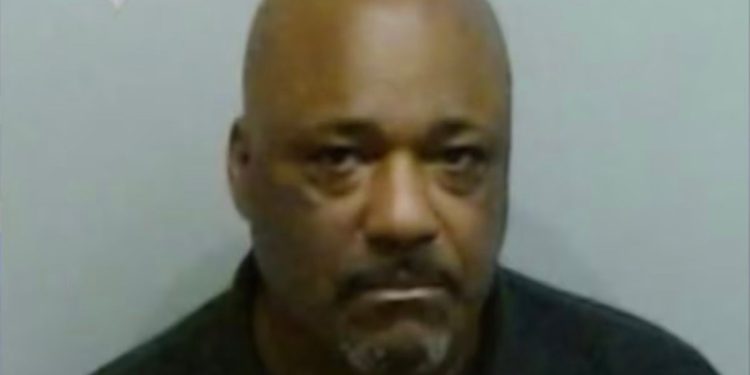 Zaposlenik Sveučilišta Georgia optužen za bacanje ženskog tijela u park i bacanje pripadnosti kad je otišao na posao