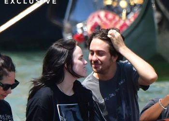 Zašto Billie Eilish prelazi novog dečka na dodirnom putovanju u Veneciji nakon što je proglasio lezbijsku afinitet: Prijatelji otkrivaju višegodišnju tajnu obveznicu