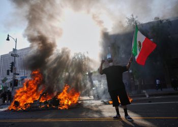 Zašto LA protestira? Trump raspoređuje Nacionalnu gardu nakon imigracijskih racija iskričava velike nemire