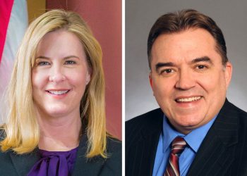 Zastupnik i suprug Minnesota ubijen, drugi u bolnici nakon što je “politički motiviran” pucnjava od strane muškarca koji predstavlja policajce