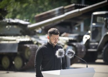 Zelensky zna da gubi – američki senator – RT World News