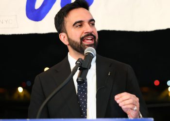Zohran Mamdani obećava da će se boriti protiv bahatosti ako je izabran za gradonačelnika NYC -a nakon što je Maga spirala u ružnu islamofobiju