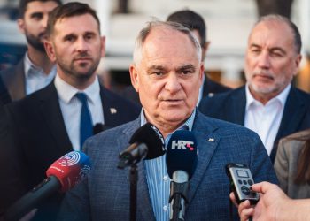 Župan Boban najavio besplatne udžbenike i za srednjoškolce! Uskoro i brzobrodska linija Trogir-Kaštela-Split-Omiš