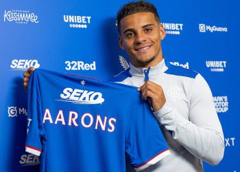 Zvijezda za zajam New Rangersa Max Aarons obećava da će otplatiti Russella Martina zbog toga što ga je uzeo pod krilo u Norwich Cityju