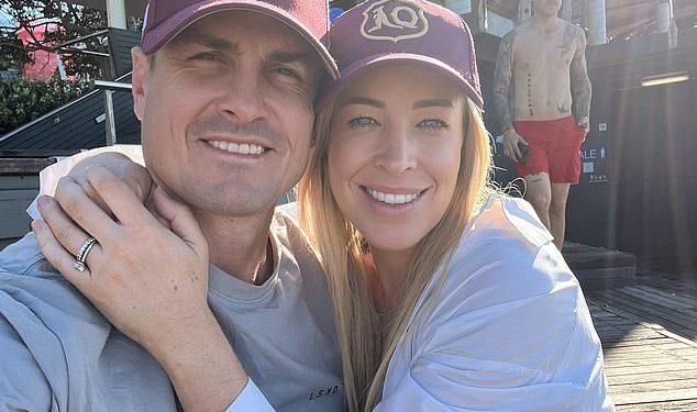 Zvjezdana zvijezda Kanala Sedam Alissa Ballin otkriva svoj užasni susret s muškarcem koji drži nož dok radi uživo križ – i otvara se o svom braku s sjajem