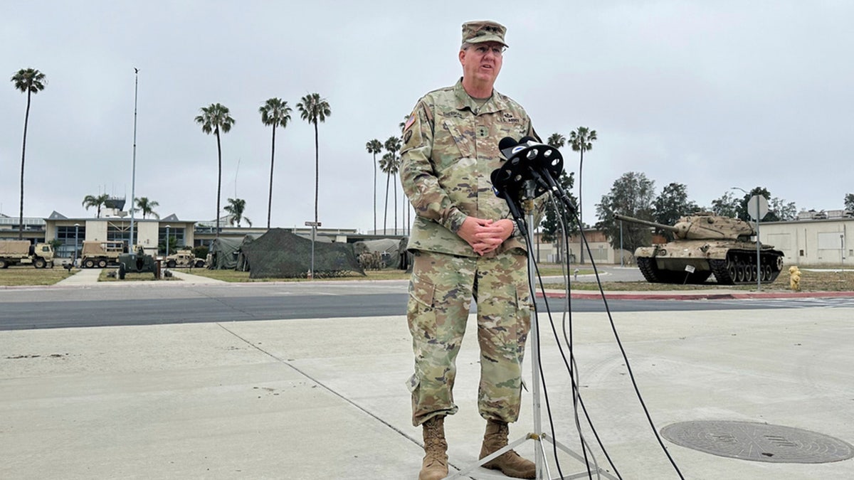 Majstor general Scott Sherman, koji nadgleda nacionalnu gardu u Los Angelesu