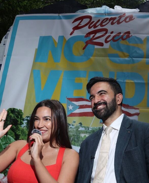 Zohran Mamdani smatra se favoritom gradonačelniku NYC -a među naprednjacima u Demokratskoj stranci, nakon što je nakon rasprave pobijedio u podršci AOC -a